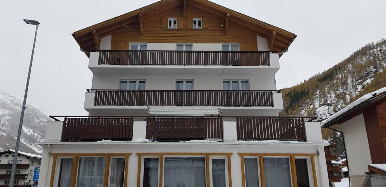 Haus Astoria Apartment Saas-Grund Bagian luar foto