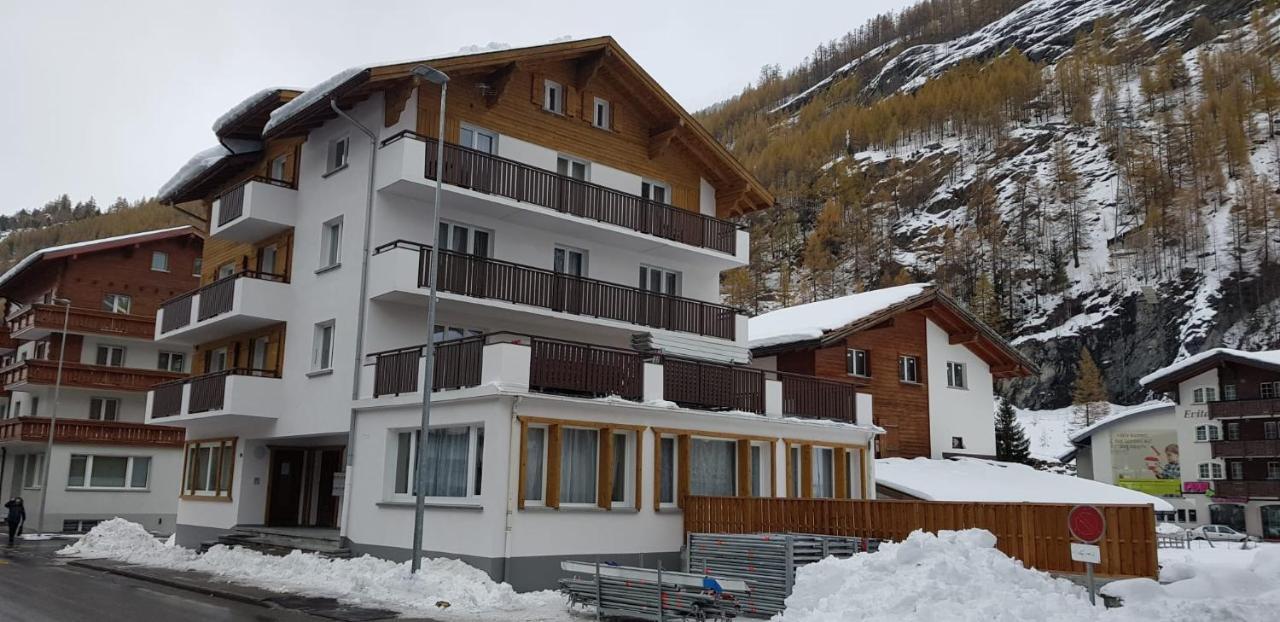 Haus Astoria Apartment Saas-Grund Bagian luar foto