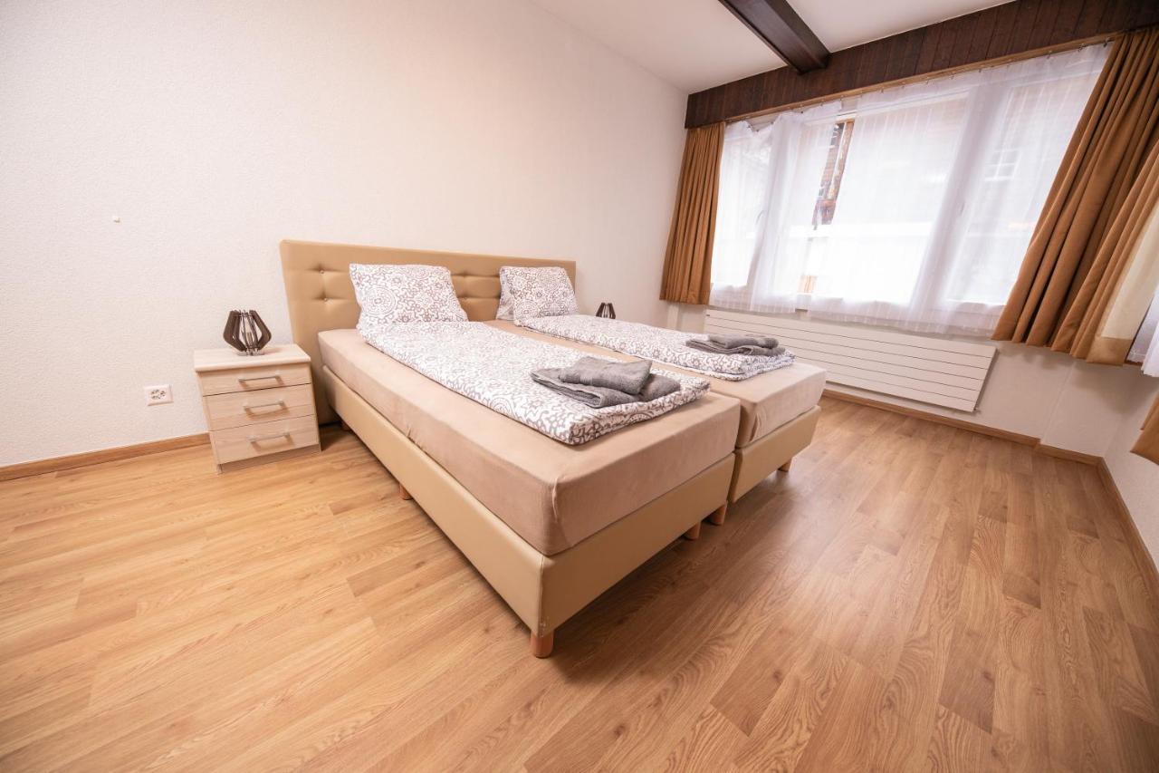 Haus Astoria Apartment Saas-Grund Bagian luar foto