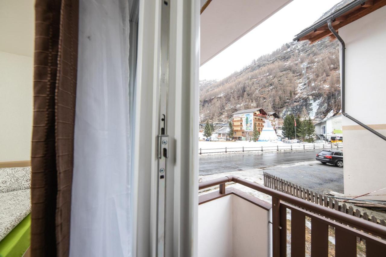 Haus Astoria Apartment Saas-Grund Bagian luar foto