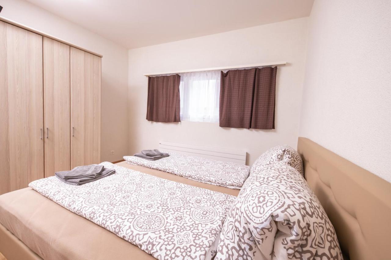 Haus Astoria Apartment Saas-Grund Bagian luar foto